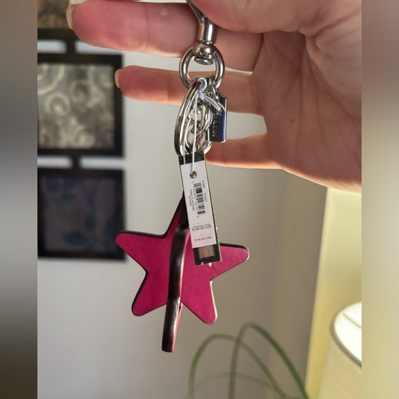 Authentic COACH TWIRLY calf Leather Star keychain - Picture 4 of 7